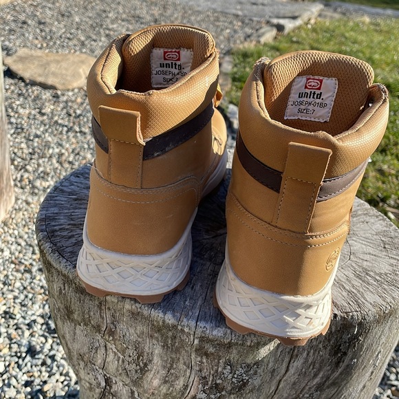 Unltd Boots - Picture 4 of 8